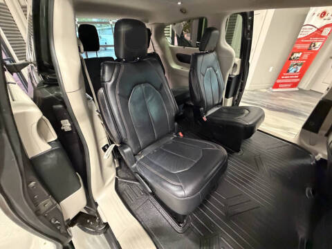 2018 Chrysler Pacifica Touring L Plus