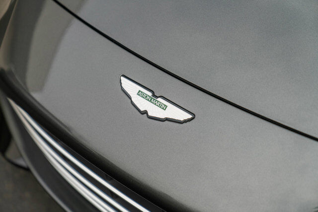 2019 Aston Martin Vantage 41