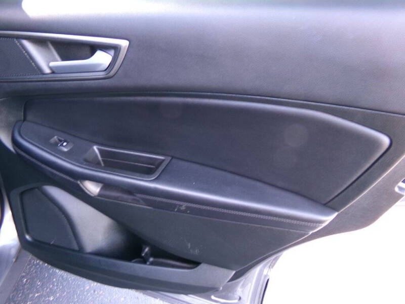 2023 Ford Edge SE