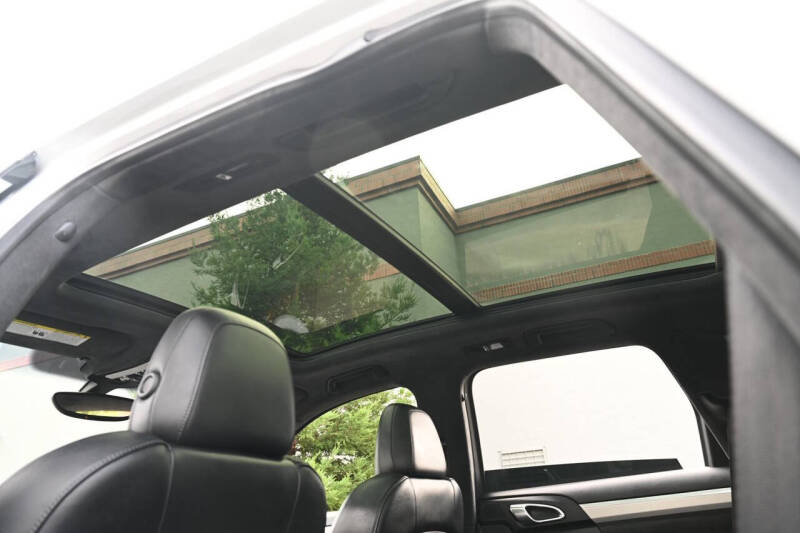 2016 Porsche Cayenne GTS