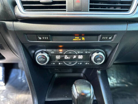 2018 Mazda MAZDA3 Grand Touring