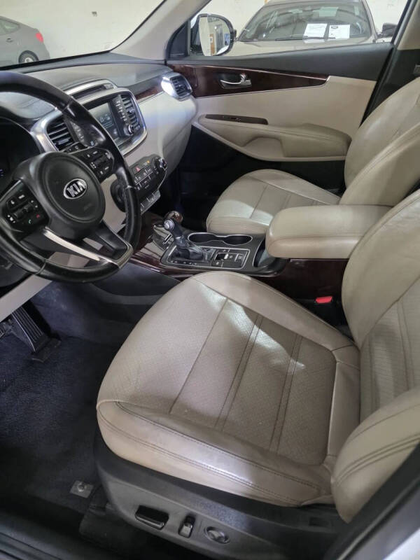 2017 Kia Sorento EX V6
