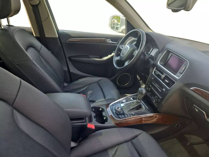 2012 Audi Q5 3.2 quattro Premium Plus