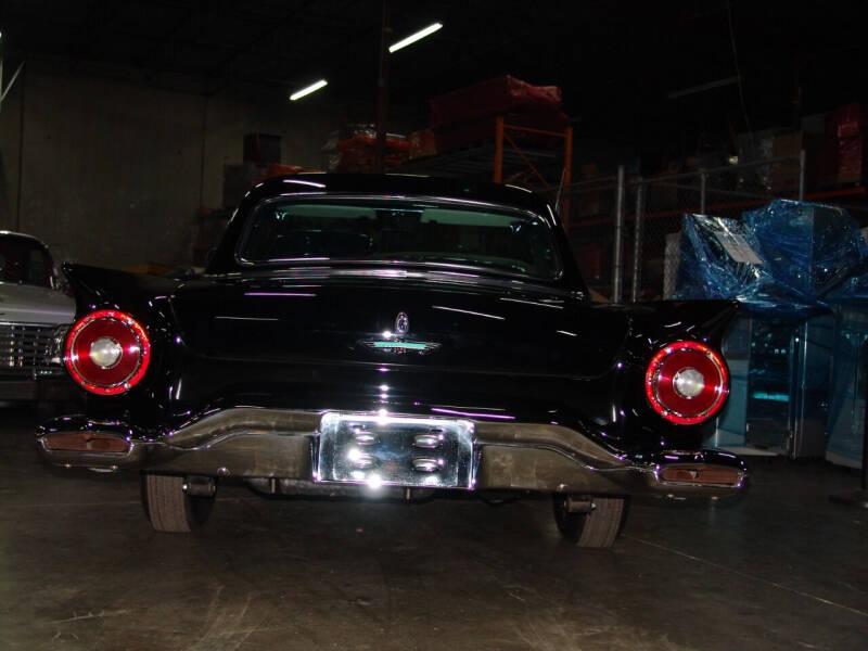 1957 Ford Thunderbird