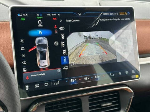 2025 VinFast VF8 Plus