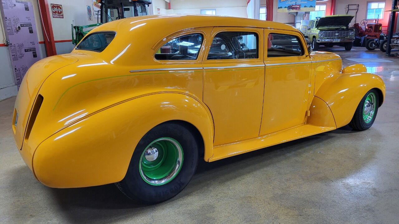 1939 Buick 40 Special 12