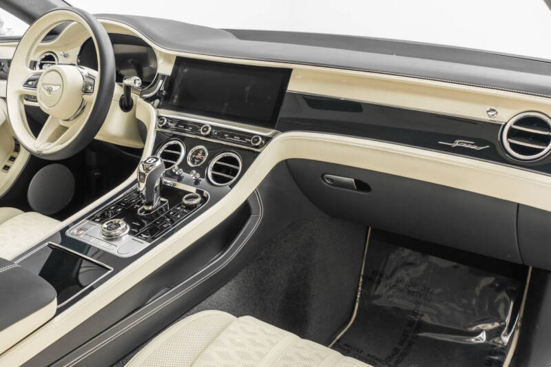 2025 Bentley Continental