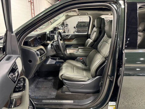 2022 Lincoln Navigator Black Label