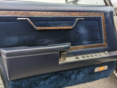 1983 Chrysler New Yorker Fifth Avenue