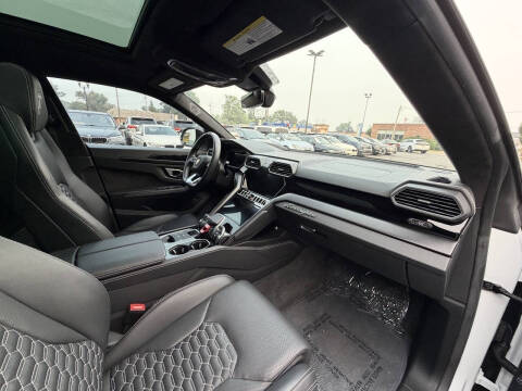 2022 Lamborghini Urus