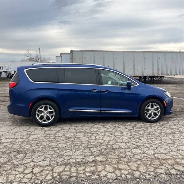 2019 Chrysler Pacifica Touring L Plus