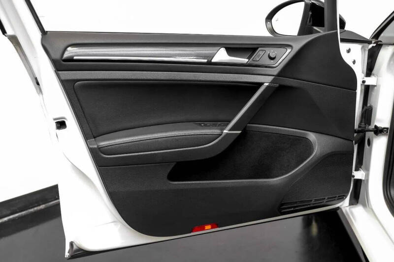 2019 Volkswagen Golf R 4Motion