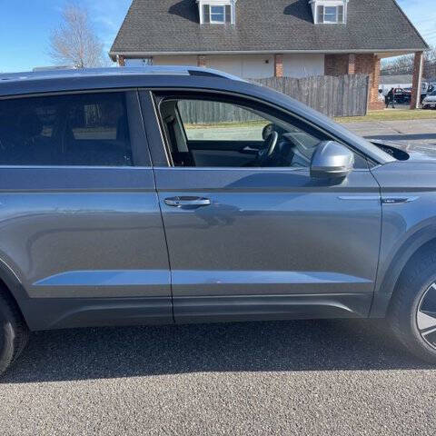 2024 Volkswagen Taos SE 4Motion