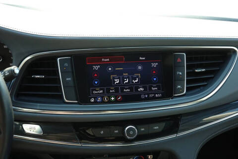 2022 Buick Enclave Essence
