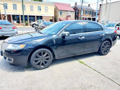 2011 Lincoln MKZ for sale at Greenway Auto LLC in Berryville VA