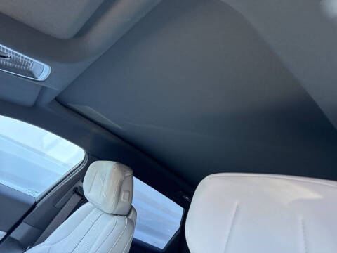 2024 Cadillac LYRIQ Luxury 1