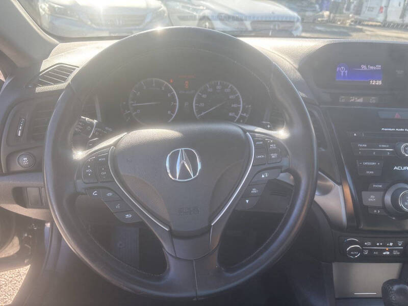 2013 Acura ILX 2.0L w/Premium