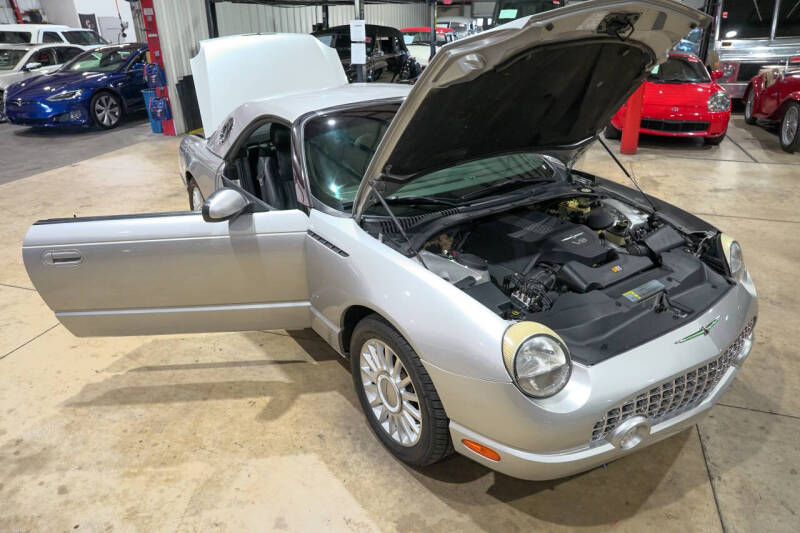 2004 Ford Thunderbird Deluxe