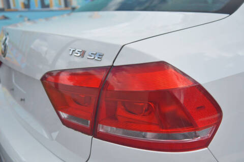 2014 Volkswagen Passat 1.8T SE