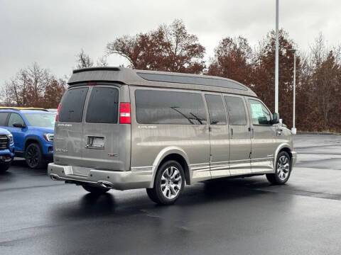 2025 GMC Savana 2500