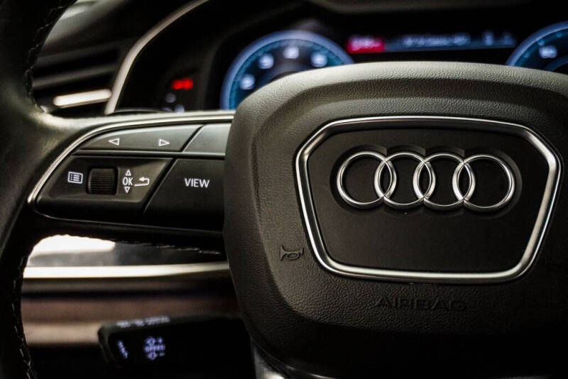 2021 Audi Q8 quattro Premium Plus 55 TFSI