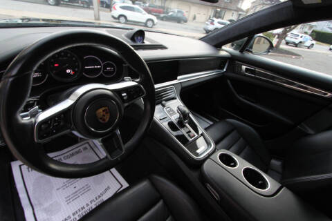 2017 Porsche Panamera Turbo