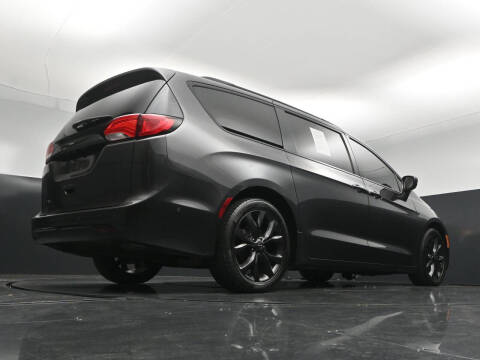 2019 Chrysler Pacifica Touring L Plus