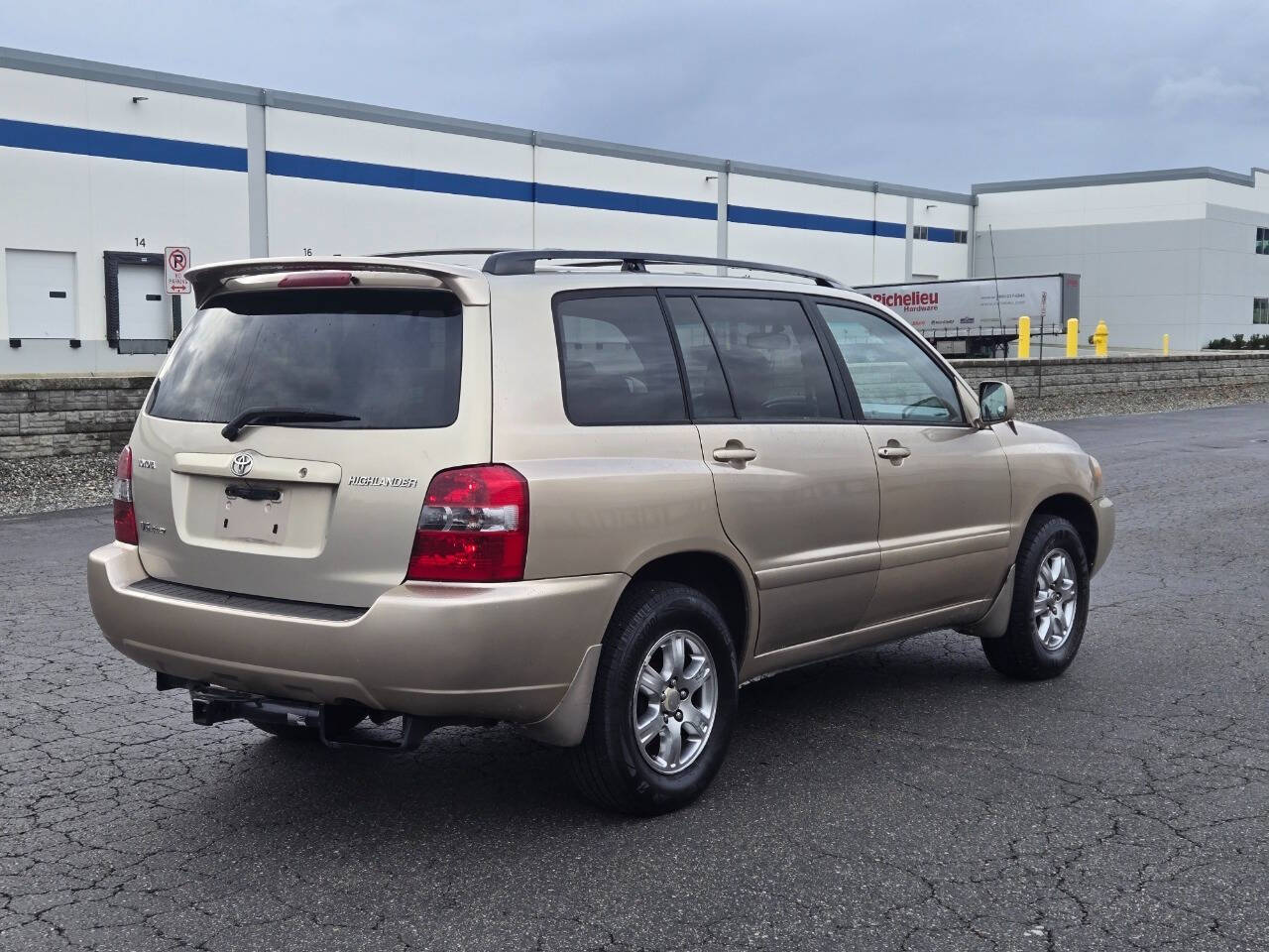 2007 Toyota Highlander for sale at Alpha Auto Sales in Auburn, WA