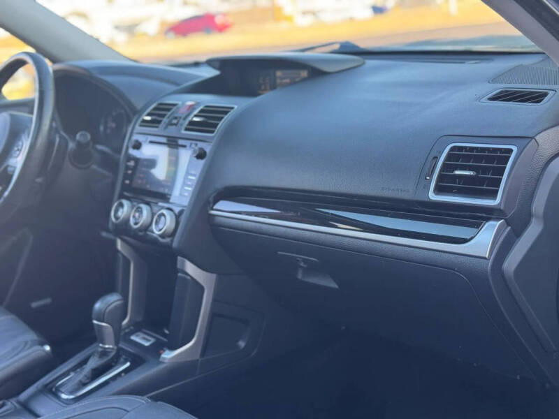 2017 Subaru Forester 2.0XT Touring
