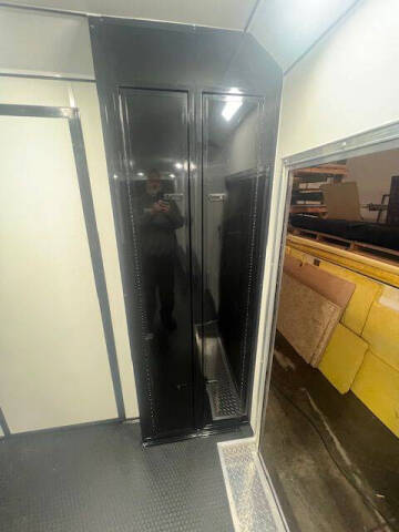 2025 Formula 8.5X28 BATHROOM