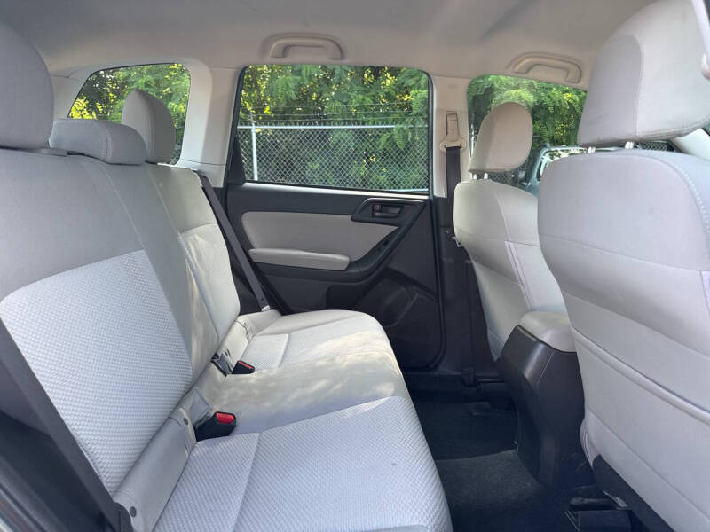 2015 Subaru Forester 2.5i