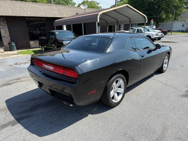 2013 Dodge Challenger SXT