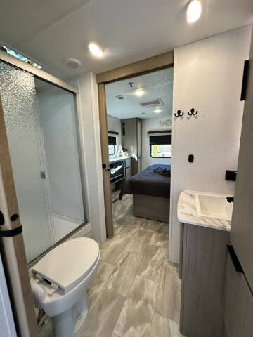 2024 Dutchmen Kodiak 2921FKDS