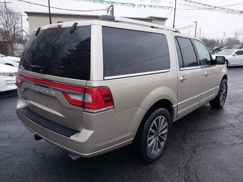 2017 Lincoln Navigator L Select