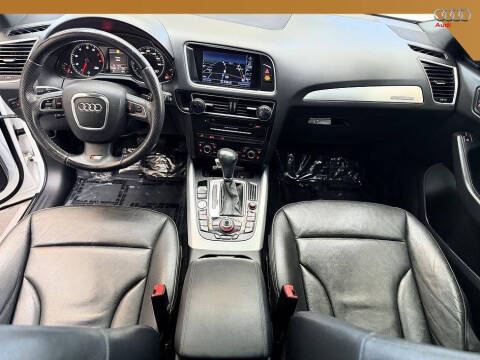 2012 Audi Q5 3.2 quattro Premium Plus