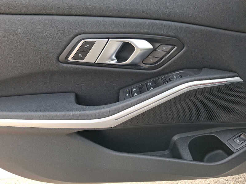 2023 BMW 3 Series 330i xDrive