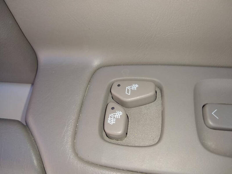 2005 Cadillac DeVille DHS