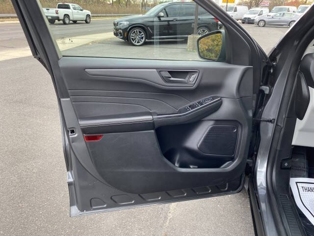 2023 Ford Escape Hybrid Active