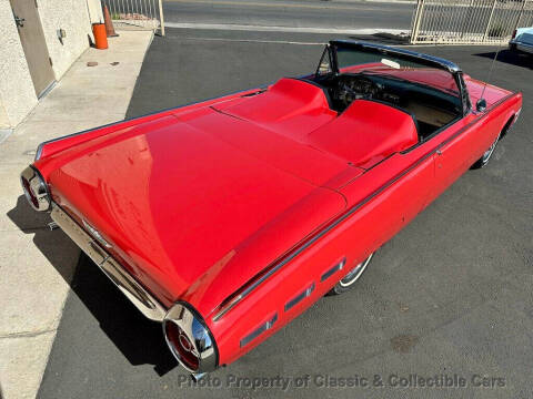 1962 Ford Thunderbird
