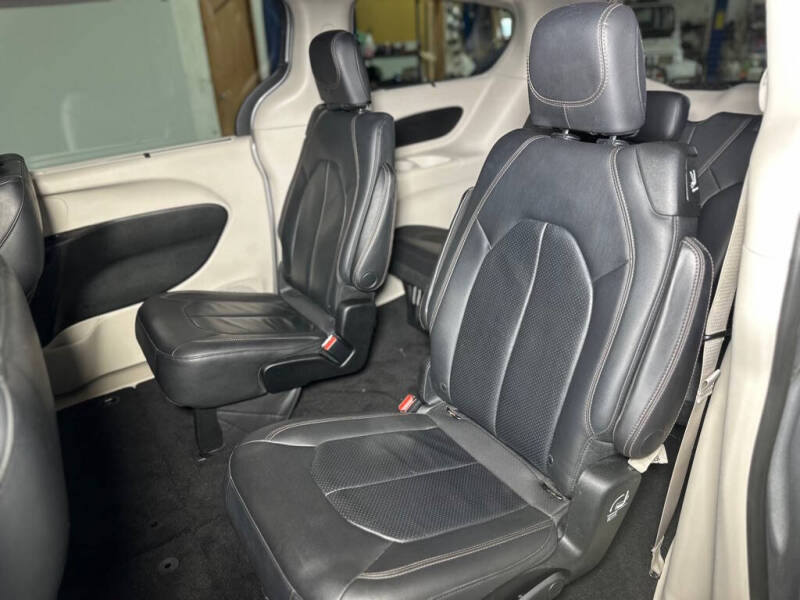 2018 Chrysler Pacifica Touring L