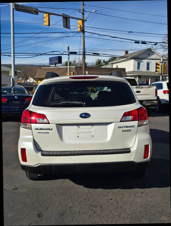 2011 Subaru Outback 2.5i Premium