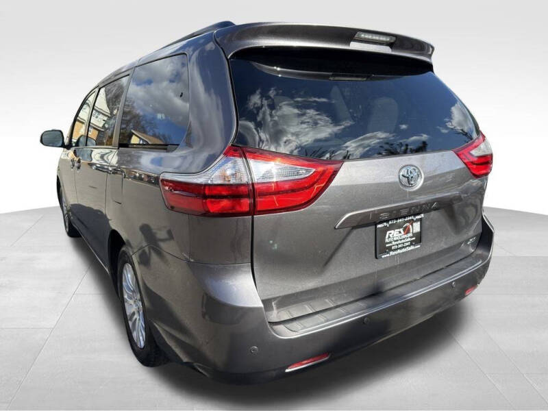 2017 Toyota Sienna