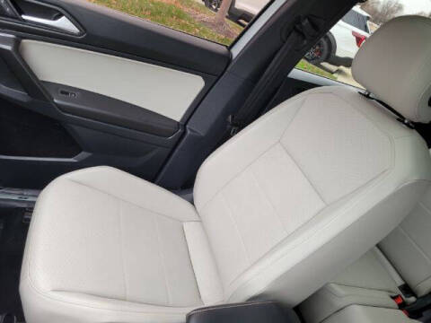 2021 Volkswagen Tiguan SE R-Line Black