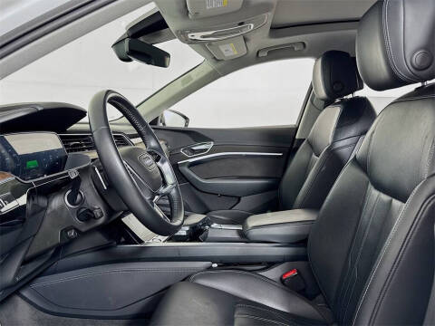 2019 Audi e-tron quattro Prestige