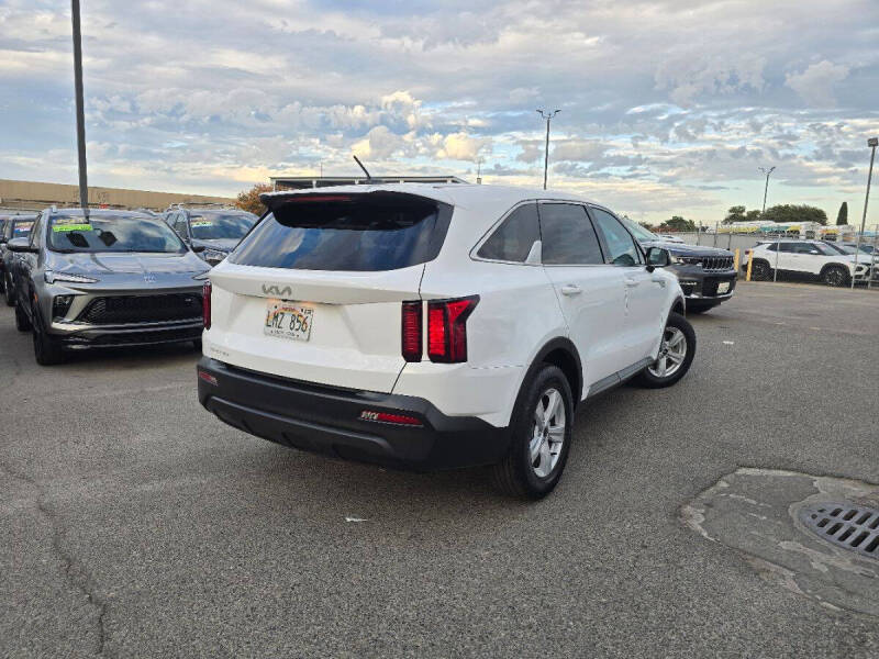 2023 Kia Sorento LX
