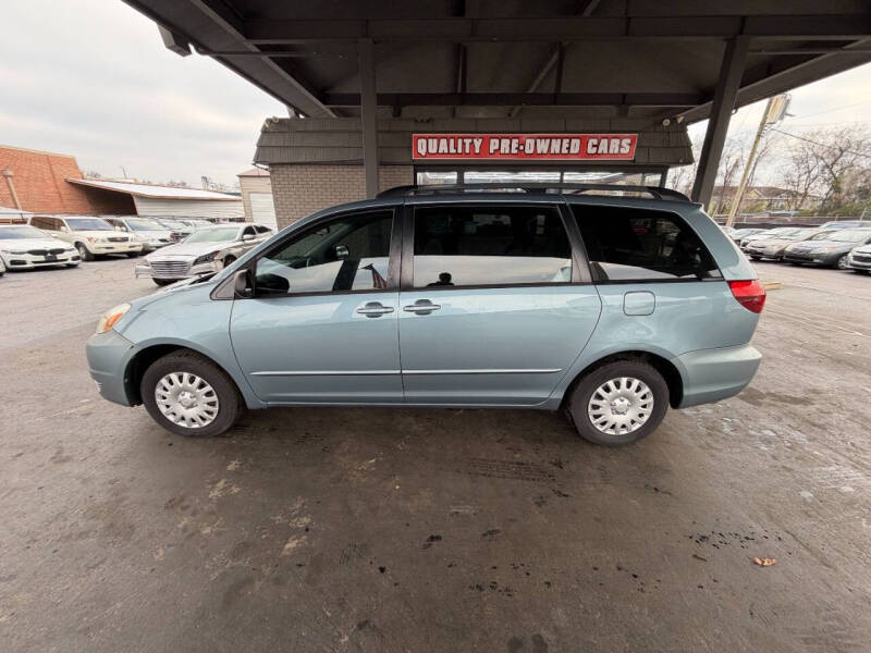2005 Toyota Sienna LE 8 Passenger