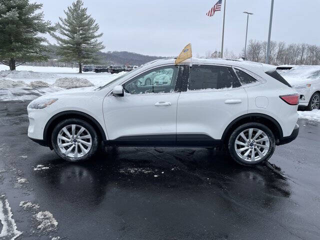 2022 Ford Escape Titanium