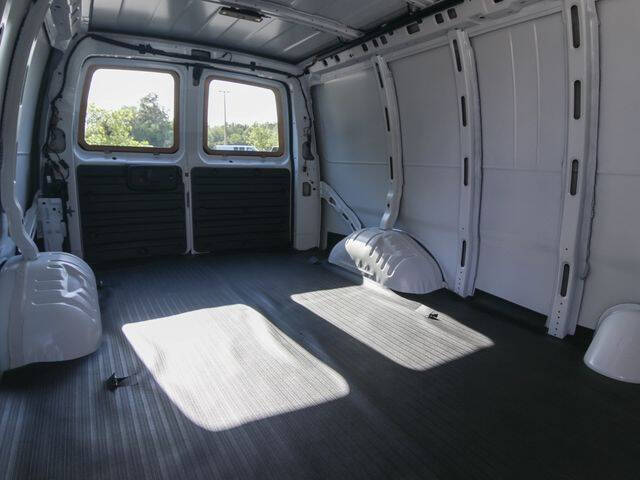 2026 GMC Savana 2500