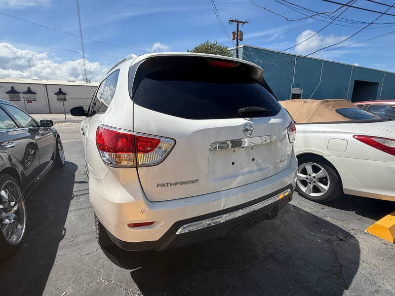 2013 Nissan Pathfinder SL