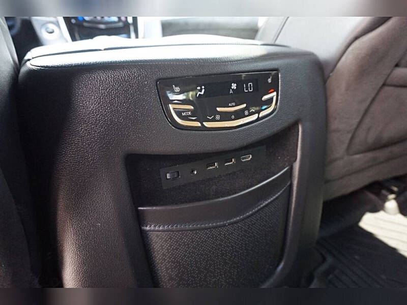 2019 Cadillac Escalade Platinum